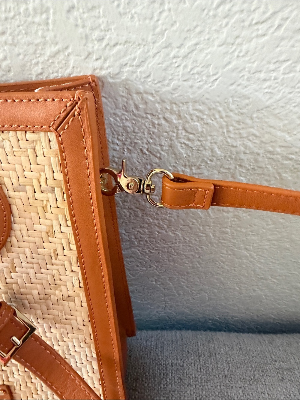 Spartina 449 Tan Woven Straw Crossbody with Leather Trim - Picture 3 of 6